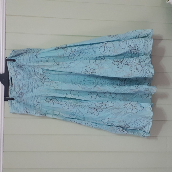 Ladies skirts - Picture 2 of 7